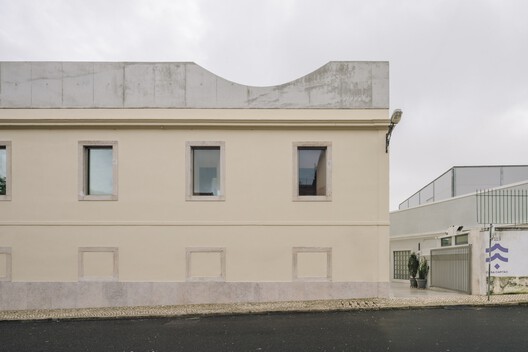 Captain's House / Miguel Marcelino Captain's House / Miguel Marcelino - Exterior Photography, Concrete