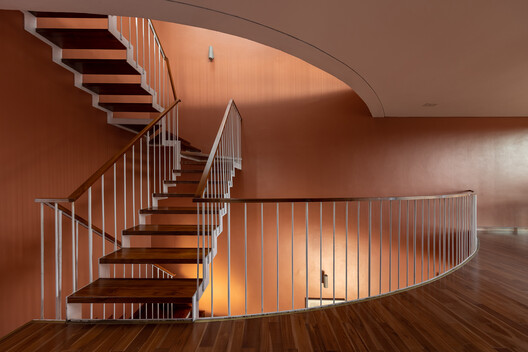 Creative Usage of Bricks & Earth / H&P Architects Creative Usage of Bricks & Earth / H&P Architects - Image 11 of 29