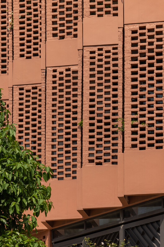 Creative Usage of Bricks & Earth / H&P Architects Creative Usage of Bricks & Earth / H&P Architects - Image 2 of 29