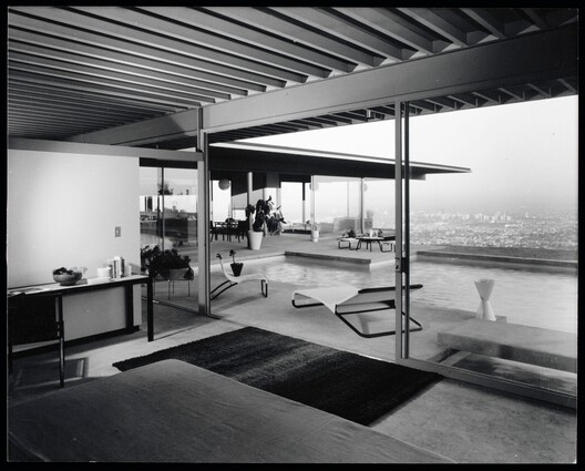 Case Study Houses and the Myth of a Universal Domestic Ideal Case Study Houses and the Myth of a Universal Domestic Ideal - Image 8 of 21