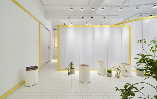 Coffee or Tea: Third Places, Kiosks, and the Retail Architecture of Duration Coffee or Tea: Third Places, Kiosks, and the Retail Architecture of Duration - Image 14 of 33