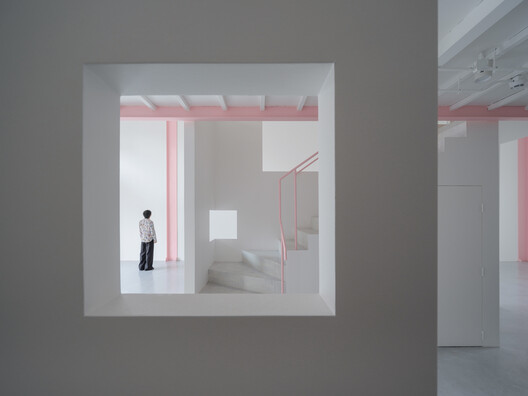 Apelron Contemporary / Aether Architects + Archigress Apelron Contemporary / Aether Architects + Archigress - Image 13 of 35