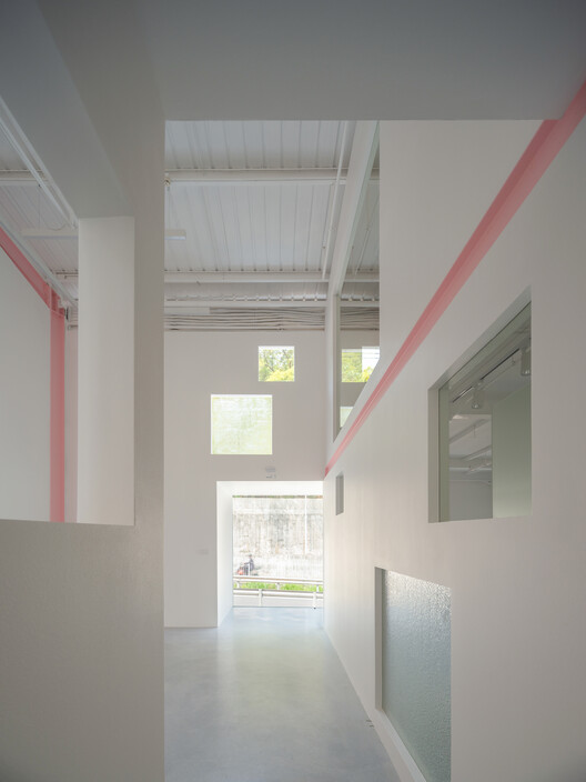 Apelron Contemporary / Aether Architects + Archigress Apelron Contemporary / Aether Architects + Archigress - Image 17 of 35