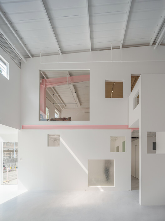 Apelron Contemporary / Aether Architects + Archigress Apelron Contemporary / Aether Architects + Archigress - Image 19 of 35
