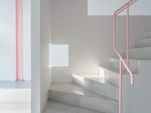 Apelron Contemporary / Aether Architects + Archigress Apelron Contemporary / Aether Architects + Archigress - Image 22 of 35