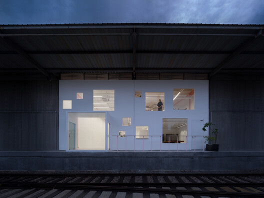 Apelron Contemporary / Aether Architects + Archigress Apelron Contemporary / Aether Architects + Archigress - Image 27 of 35
