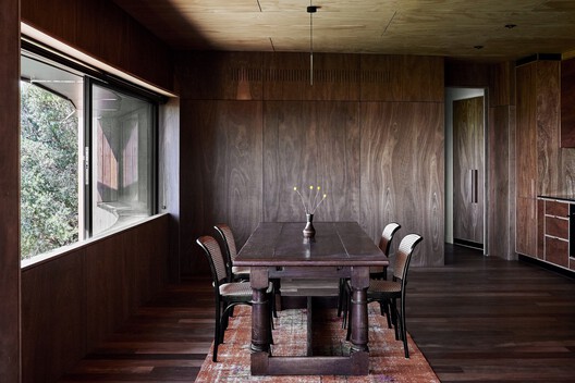 Hide House / MRTN Architects Hide House / MRTN Architects - Image 4 of 33