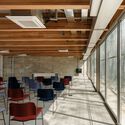Renovação da Sede da Fusp - Fundação da Universidade de São Paulo / MMBB Arquitetos + Hugo Mesquita + Carolina Bueno - Fotografia de Interiores, Renovação, Cadeira