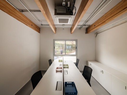 Renovación de la sede de la FUSP - Fundación de la Universidad de São Paulo / MMBB Arquitetos + Hugo Mesquita + Carolina Bueno - Fotografía interior, Cocina, Iluminación, Sillas