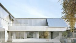 Teatro provisional y sala polivalente L56 / Vidic Grohar