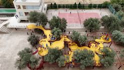 Parque infantil Cheshm Cheran Bazi / ZAV Architects