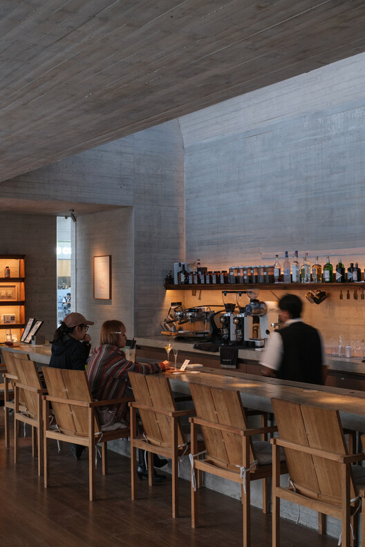 Voiceless Coffee · Sensory Lab / No10-Architects - Interior Photography, Kitchen, Wood, Chair, Table, Glass