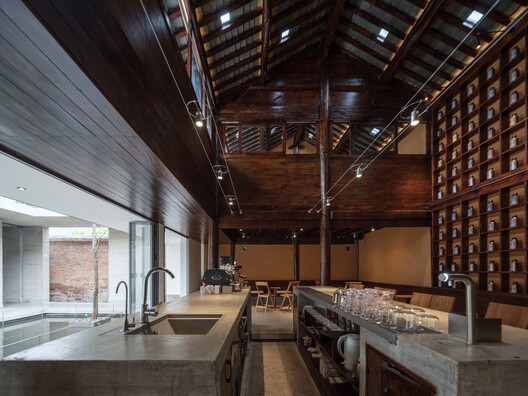 Voiceless Coffee · Sensory Lab / No10-Architects - Interior Photography, Kitchen, Wood, Beam