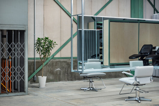 unravel Hair Salon / Atelier Write unravel Hair Salon / Atelier Write - Interior Photography, Chair, Lighting, Glass, Steel