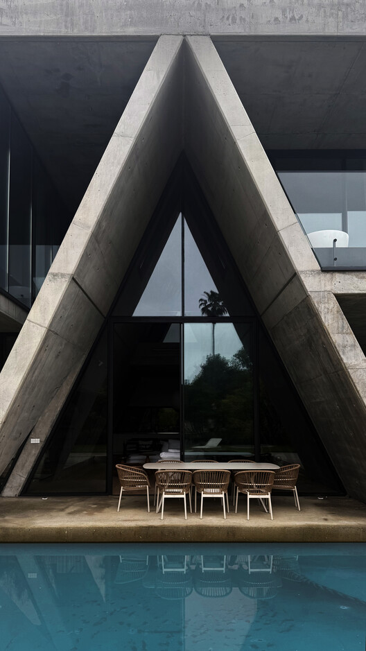 The Gable Villa / Next Office–Alireza Taghaboni The Gable Villa / Next Office–Alireza Taghaboni - Image 10 of 17
