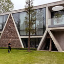 The Gable Villa / Next Office–Alireza Taghaboni - Exterior Photography, Houses, Garden