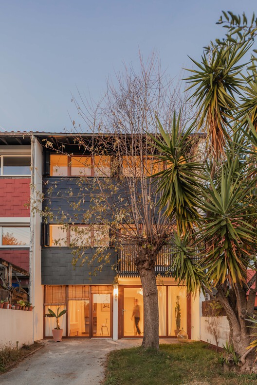 Workers' House Renovation / Cecile Elicagaray Architecte - Renovation