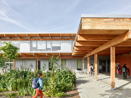 Alain Bertrand School Complex / GGR architectes - Exterior Photography