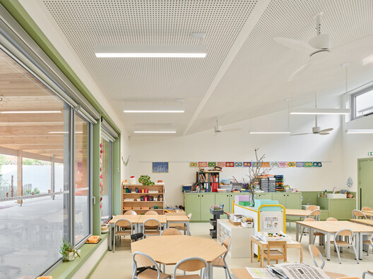 Alain Bertrand School Complex / GGR architectes - Interior Photography, Dining room, Chair