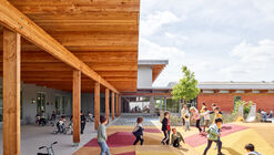 Complejo escolar Alain Bertrand / GGR architectes