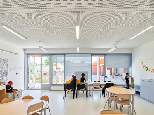 Alain Bertrand School Complex / GGR architectes - Interior Photography, Dining room, Chair