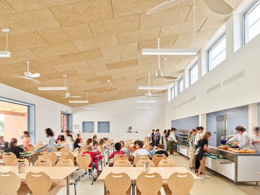 Alain Bertrand School Complex / GGR architectes - Interior Photography, Chair