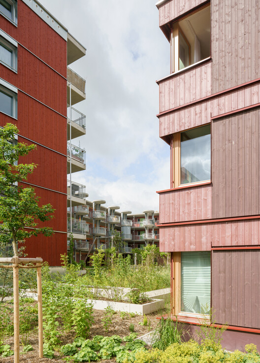 Ute-Strittmatter-Strasse — Collective Living in Freiham / 03 Arch. + ENEFF Architekten + Illiz Architektur + Westner Schührer Zöhrer Ute-Strittmatter-Strasse — Collective Living in Freiham / 03 Arch. + ENEFF Architekten + Illiz Architektur + Westner Schührer Zöhrer - Exterior Photography, Balcony