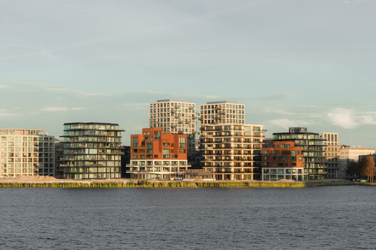 KAAP - Residential District and Circular Pavilion / Powerhouse Company + Orange Architects + NEXT architects KAAP - Residential District and Circular Pavilion / Powerhouse Company + Orange Architects + NEXT architects - Exterior Photography, Cityscape