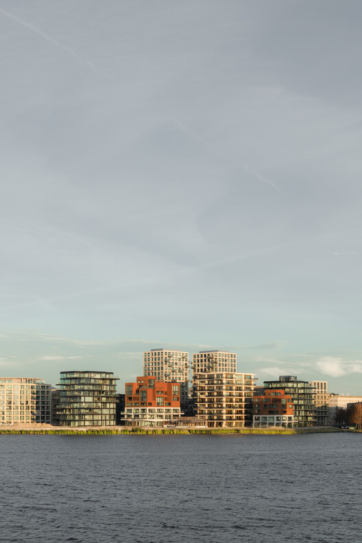 KAAP - Residential District and Circular Pavilion / Powerhouse Company + Orange Architects + NEXT architects KAAP - Residential District and Circular Pavilion / Powerhouse Company + Orange Architects + NEXT architects - Exterior Photography, Cityscape