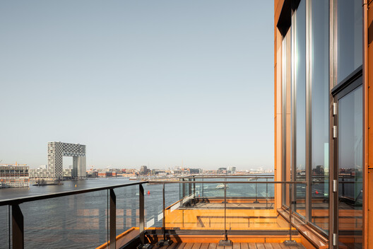 KAAP - Residential District and Circular Pavilion / Powerhouse Company + Orange Architects + NEXT architects KAAP - Residential District and Circular Pavilion / Powerhouse Company + Orange Architects + NEXT architects - Exterior Photography, Balcony
