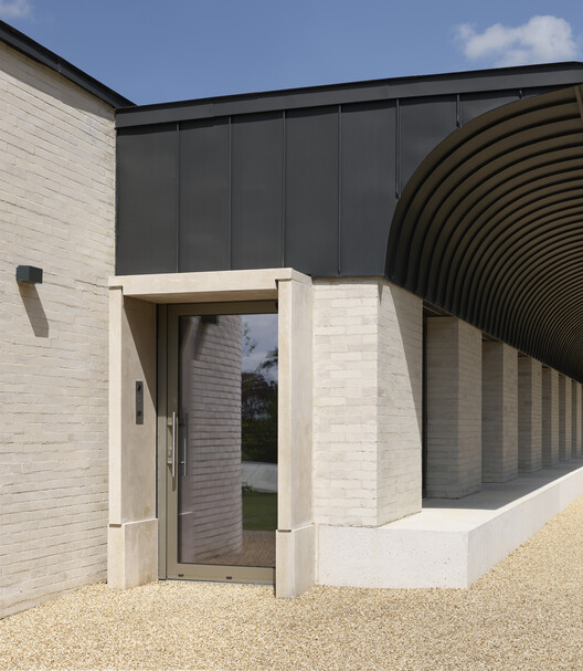 St Raphael's Health and Wellbeing Center / Adam Richards Architects St Raphael's Health and Wellbeing Center / Adam Richards Architects - Exterior Photography, Concrete