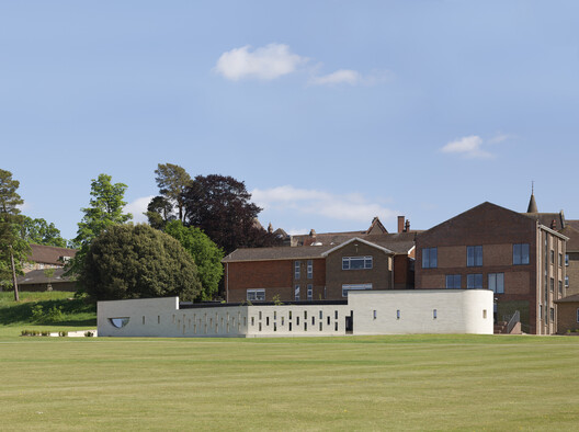 St Raphael's Health and Wellbeing Center / Adam Richards Architects St Raphael's Health and Wellbeing Center / Adam Richards Architects - Exterior Photography