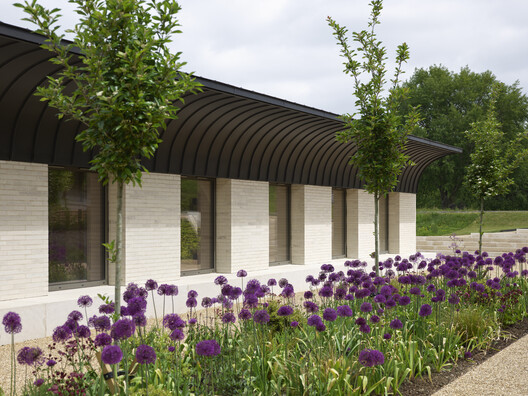 St Raphael's Health and Wellbeing Center / Adam Richards Architects St Raphael's Health and Wellbeing Center / Adam Richards Architects - Exterior Photography, Garden