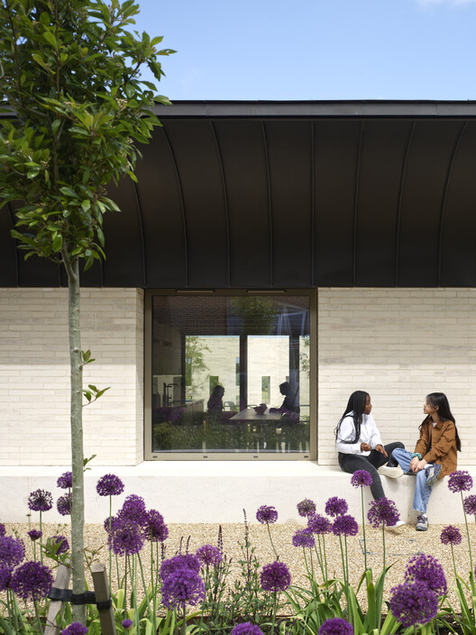 St Raphael's Health and Wellbeing Center / Adam Richards Architects St Raphael's Health and Wellbeing Center / Adam Richards Architects - Exterior Photography, Garden