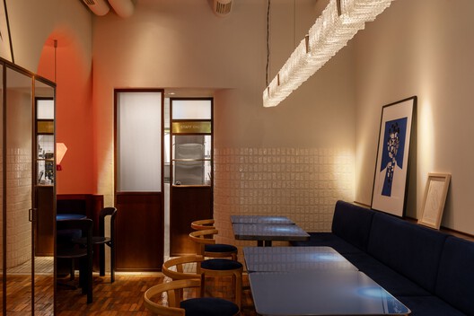 Mitte Café 2.0 / LIS design studio - Interior Photography, Living Room, Lighting, Table, Chair