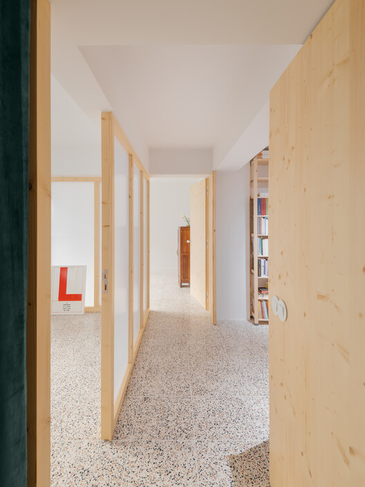 Manuela Porto 10 Apartment / ALA.rquitectos Manuela Porto 10 Apartment / ALA.rquitectos - Image 13 of 28