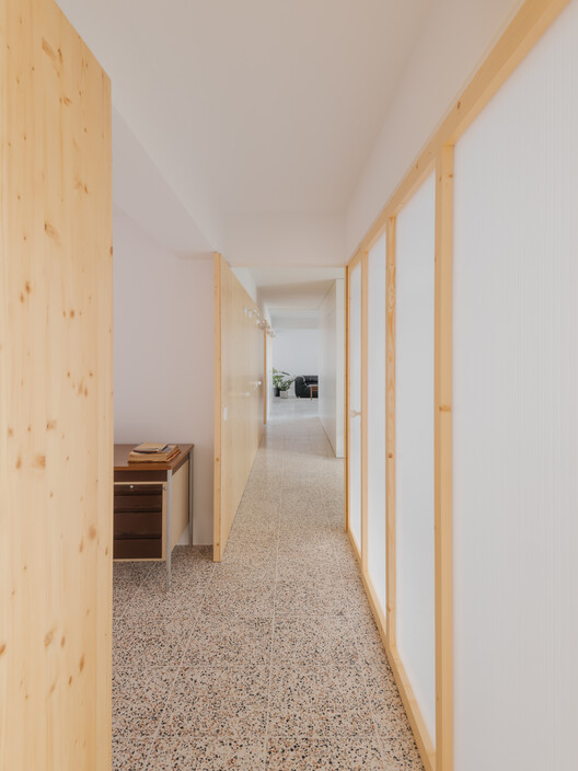 Manuela Porto 10 Apartment / ALA.rquitectos Manuela Porto 10 Apartment / ALA.rquitectos - Image 17 of 28