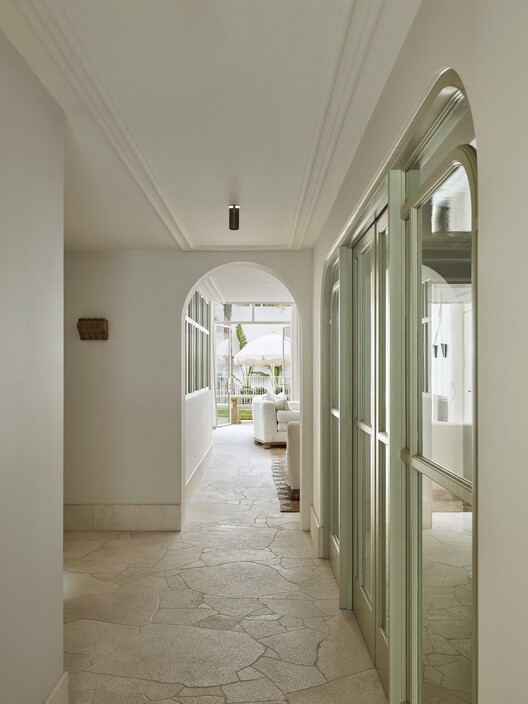 Bondi Beach Villa / Common Office Bondi Beach Villa / Common Office - Image 4 of 22