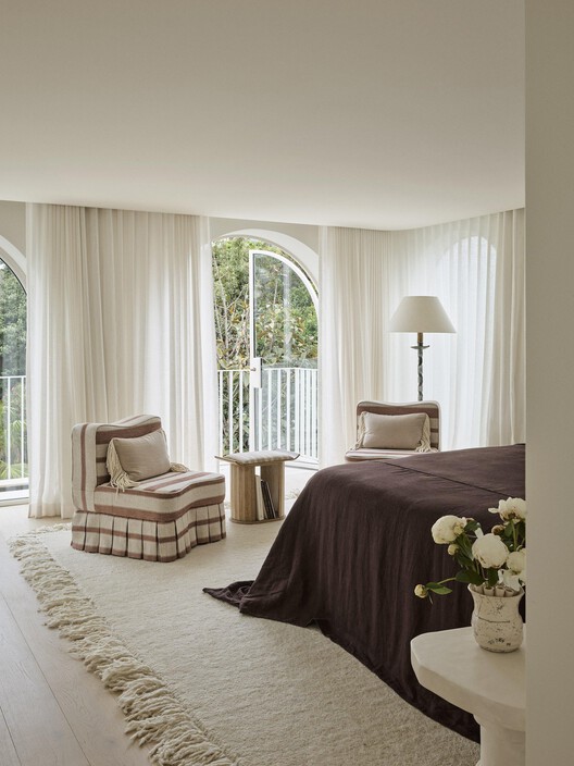 Bondi Beach Villa / Common Office Bondi Beach Villa / Common Office - Interior Photography, Bedroom, Lighting, Bed
