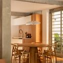 Casa Conde / Terra Arquitetura - Fotografia de Interiores, Casas, Mesa, Iluminação, Cadeira