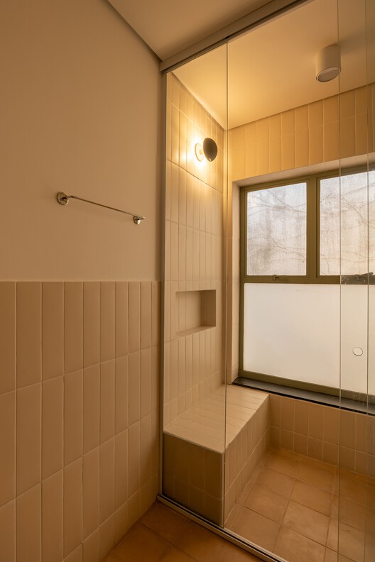 Conde House / Terra Arquitetura Conde House / Terra Arquitetura - Interior Photography, Lighting, Bathroom, Glass