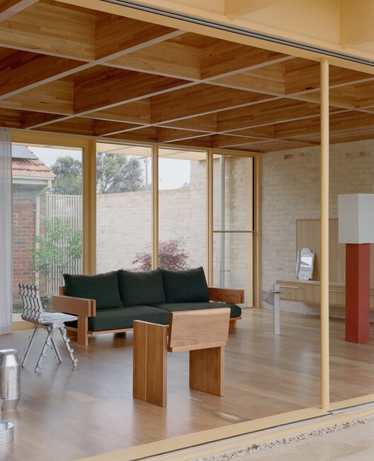 More Architecture for Less: SSdH and the Latent Potential of Existing Buildings More Architecture for Less: SSdH and the Latent Potential of Existing Buildings - Image 6 of 21
