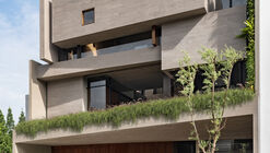O4 House / studiokian