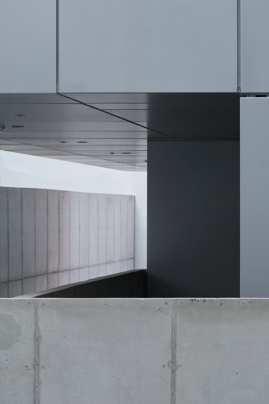 3D Building / FHHH friends - Image 19 of 39