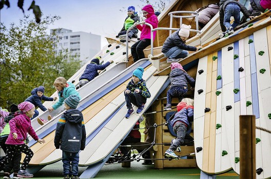 What is the life cycle of urban playgrounds? What is the life cycle of urban playgrounds? - Image 5 of 20