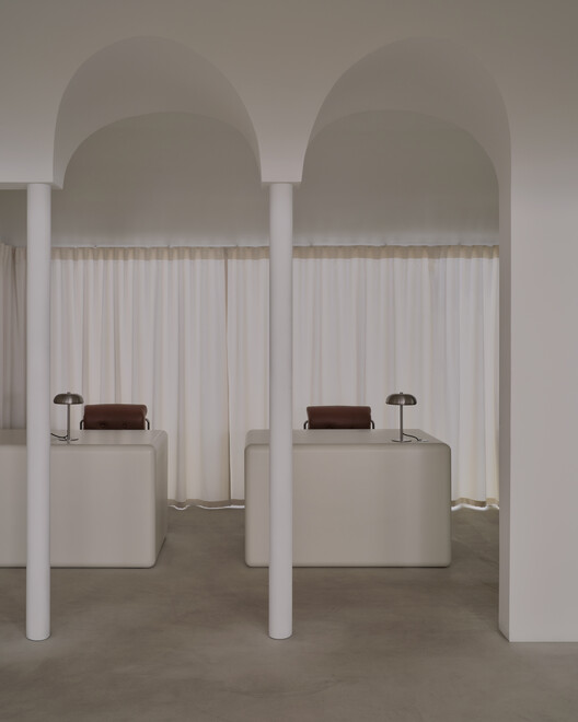 Malli Showroom / UP2DATE architects - Interior Photography, Column