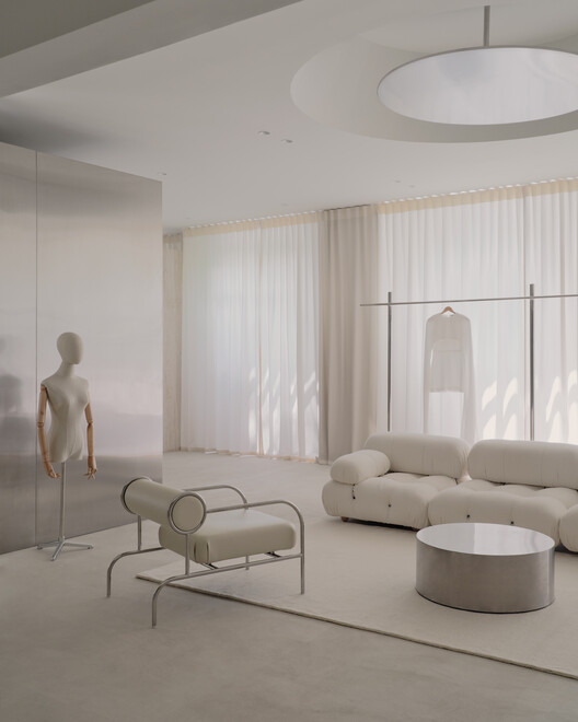 Malli Showroom / UP2DATE architects - Interior Photography, Living Room, Chair