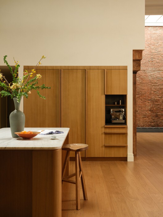 Tribeca Residence / Muqaddas Akkari Studio Tribeca Residence / Muqaddas Akkari Studio - Interior Photography, Kitchen, Wood