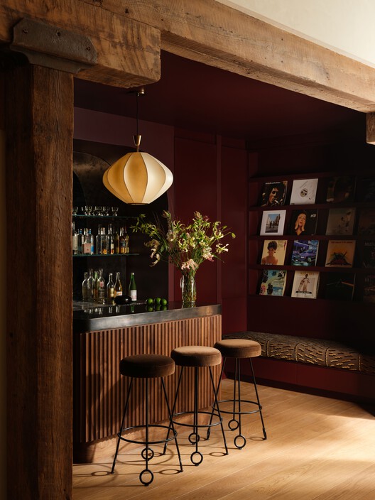 Tribeca Residence / Muqaddas Akkari Studio Tribeca Residence / Muqaddas Akkari Studio - Interior Photography, Wood, Lighting, Table, Chair