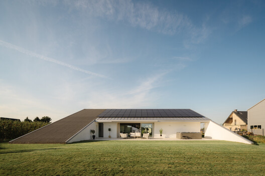 Slope House / SOURCE Architecture Studio - Exterior Photography